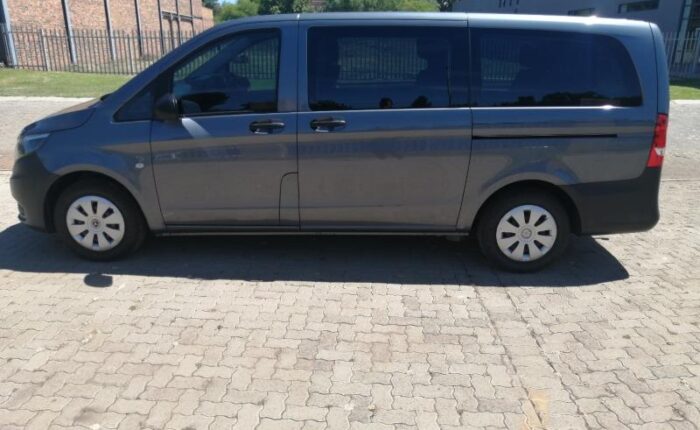 7 Seater Business Van Exterior 1